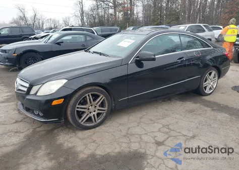 2010 Mercedes-Benz E 350 z USA, uszkodzony, nr VIN WDDKJ5GB5AF035048